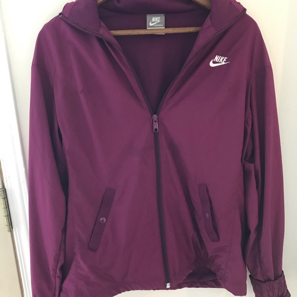 Nike Windbreaker - Picture 2 of 4